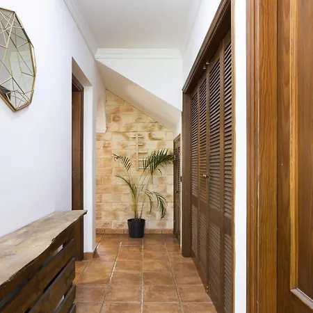 Eden Marysol Villa